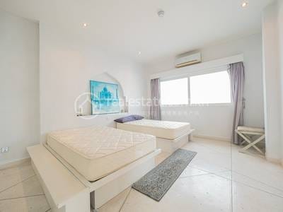 Wat Phnom Serviced Apartment For Rent in Wat Phnom