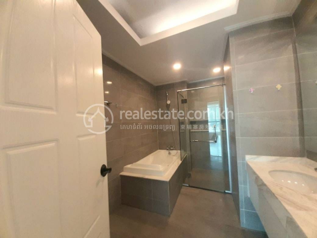 Apartment For Rent in Boeng Keng Kang $1,000