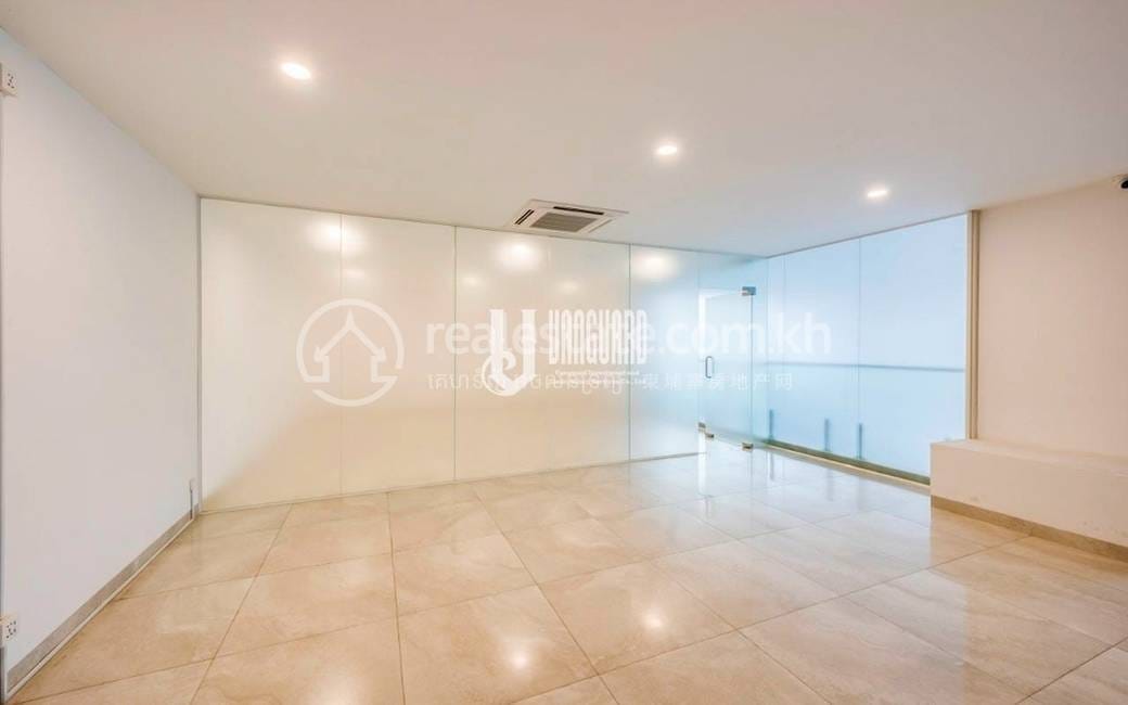 Tonle Bassac อาคารสำนักงาน สำหรับเช่า ใน Tonle Bassac