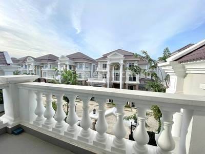 침실 5개 별장 For Sale & Rent - $1,100,000