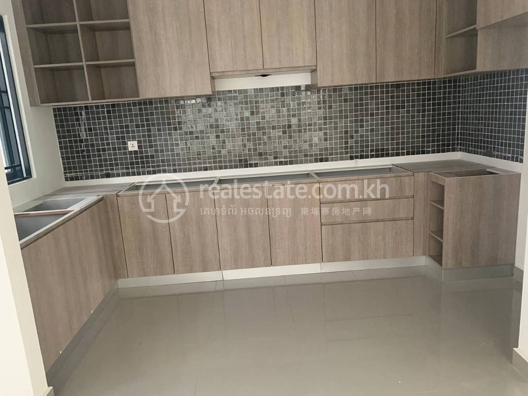 The Landmark 271 | Dvojvila Na prodej with 4 Parking Space