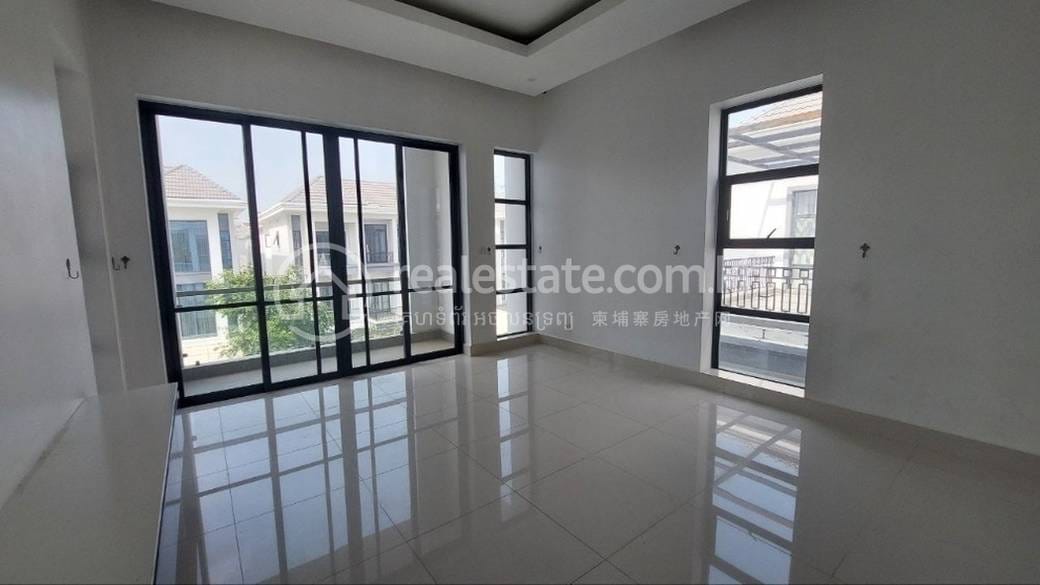5卧室别墅出租，价格$2,300