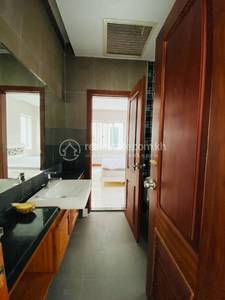 Tonle Bassac, Chamkarmon, Phnom Penh