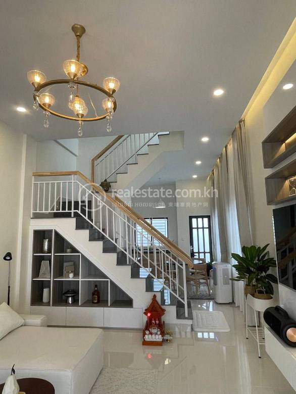 Nirouth Villa For Sale in Nirouth