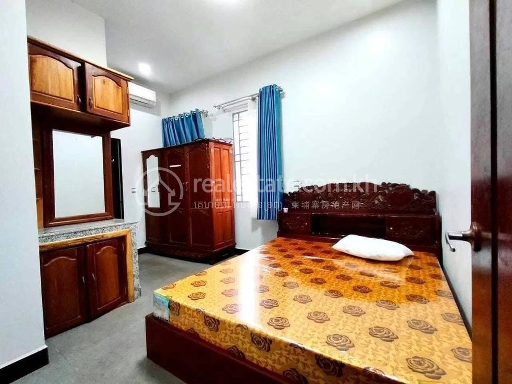 Villa For Rent with 2 Parking Space