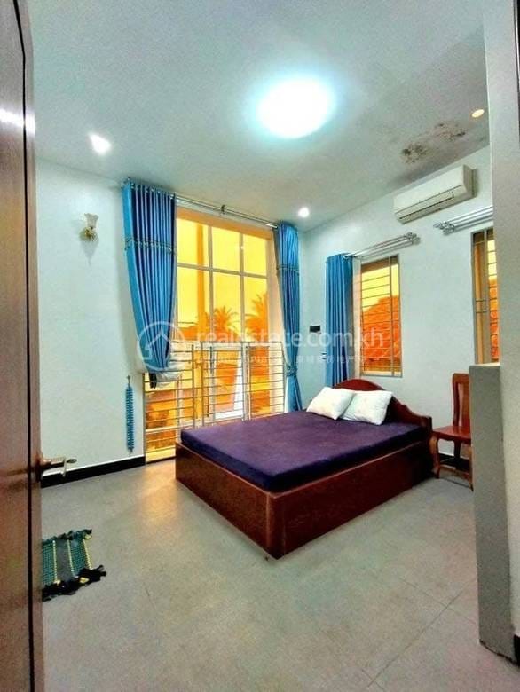 Villa For Rent in Sihanoukville $6,000