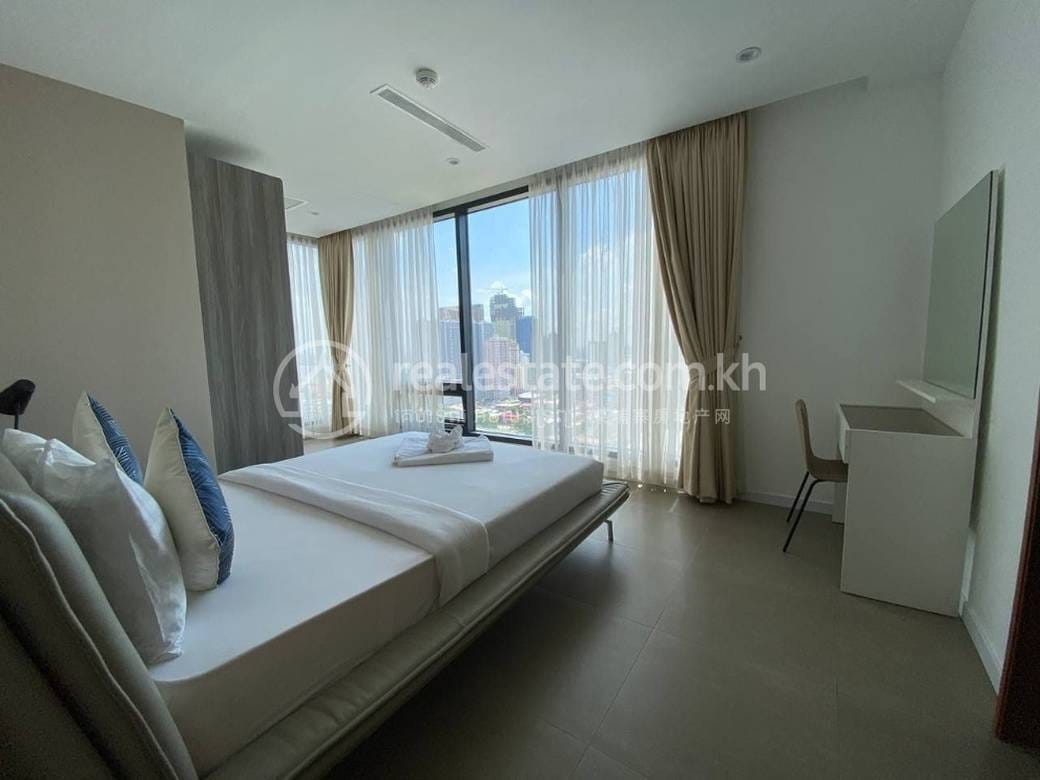 Condo K pronájmu in Chamkarmon $2,900