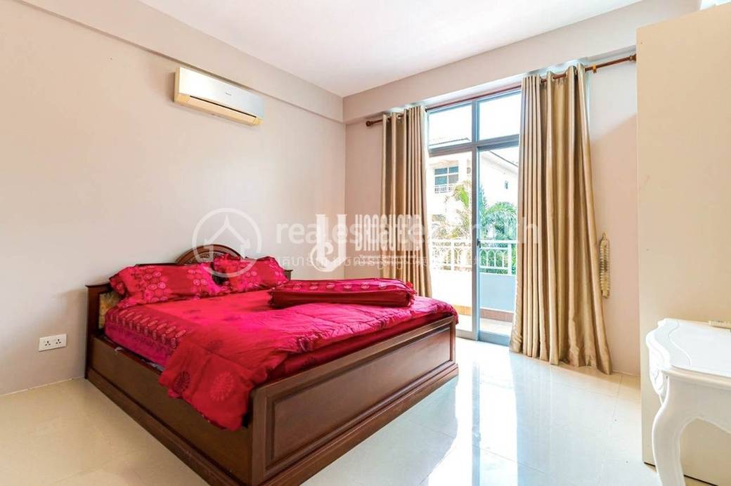 Villa For Rent in Russey Keo $1,800