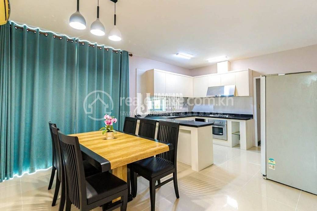 Tuol Sangkae 2 Villa For Rent in Tuol Sangkae 2