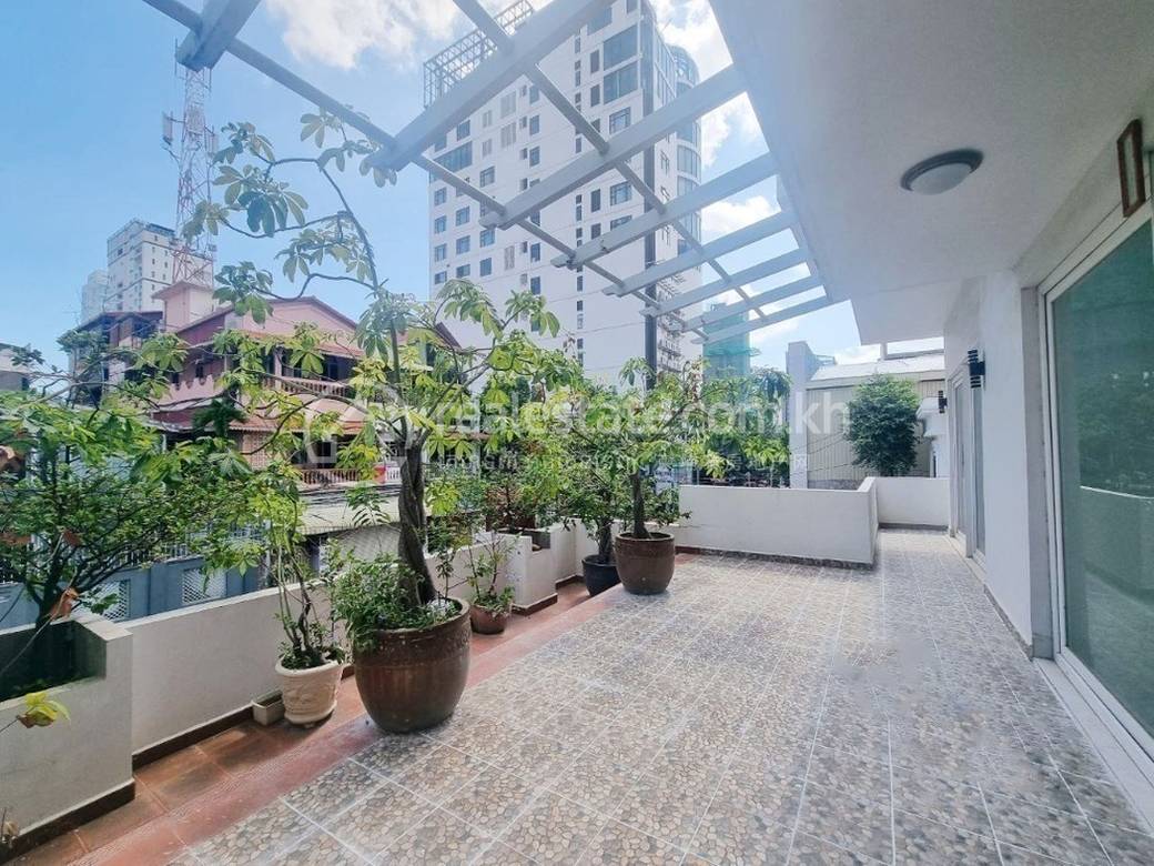 អាគារ សំរាប់ជួល នៅDaun Penh តម្លៃ $14,000
