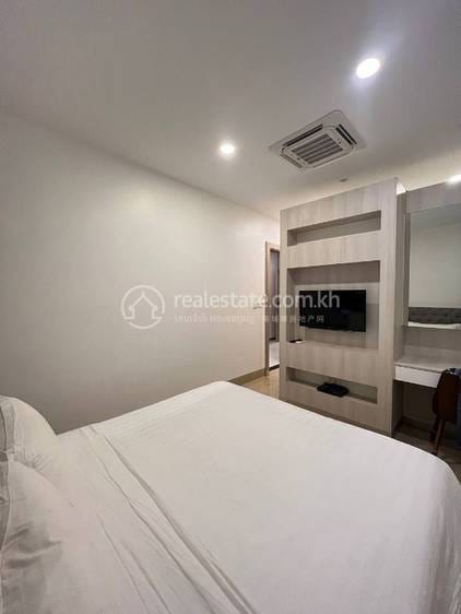 Apartment For Rent with 1 Parking Space