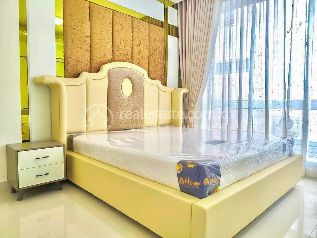 Villa For Sale in Nirouth, Chbar Ampov, Phnom Penh