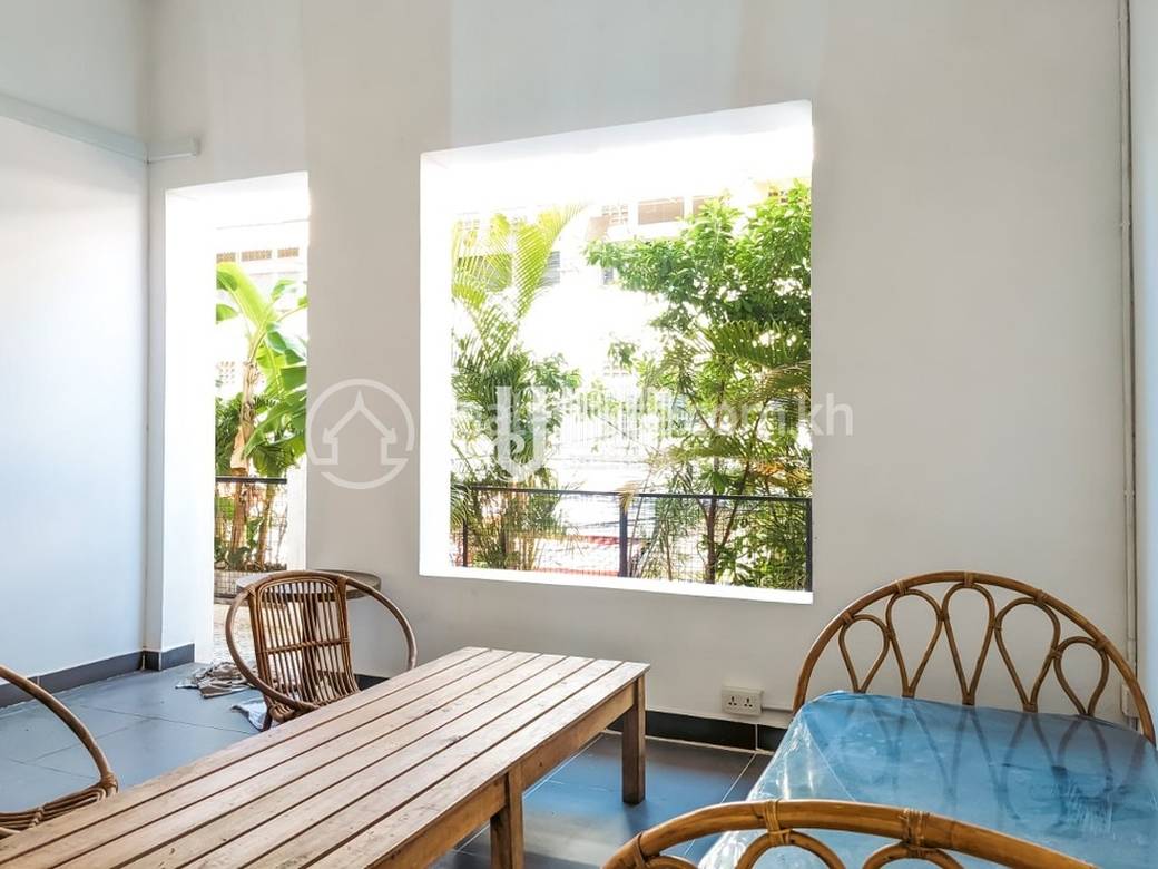 Daun Penh Apartment For Rent in Daun Penh