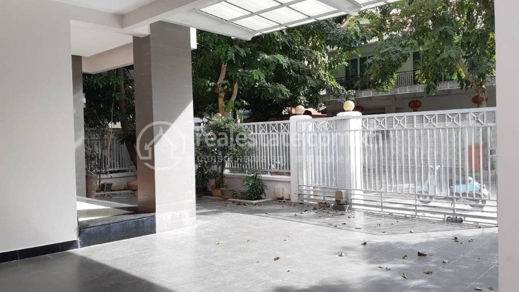 Vila K pronájmu in Chamkarmon $3,000