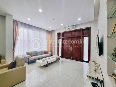 Chamkarmon别墅出租，价格$2,900