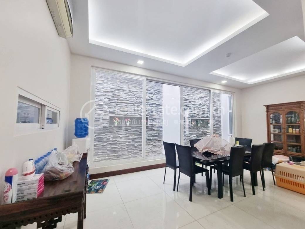3卧室别墅出租，价格$2,900