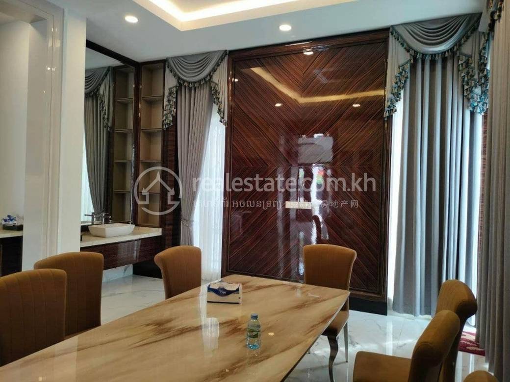 วิลล่า สำหรับเช่า ใน Chbar Ampov $10,000