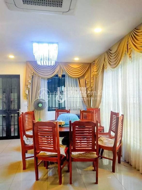 Twin Villa For Sale & Rent in Russey Keo $370,000