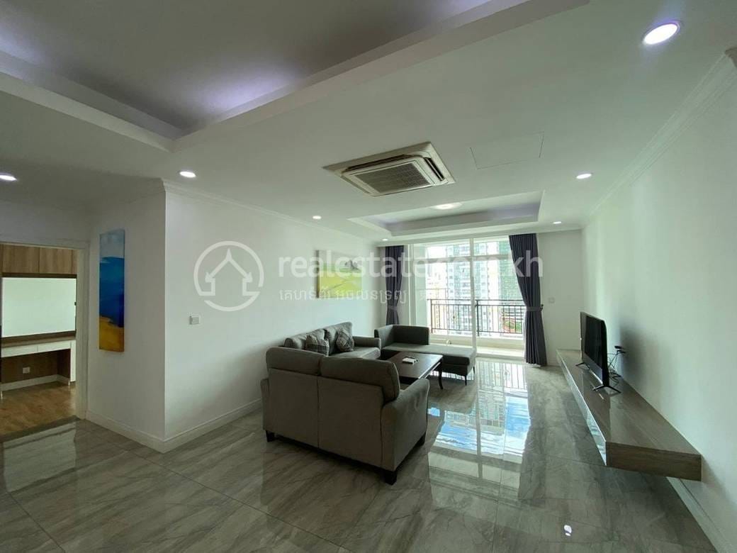Apartment For Rent with 3 Parking Space