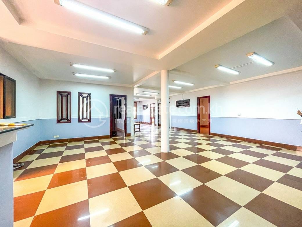House and lot For Rent in Daun Penh $1,000