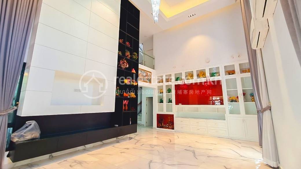 Vila Na prodej in Chamkarmon $2,300,000