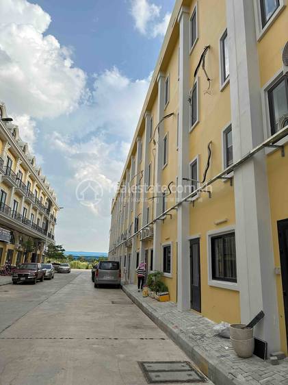 Furnished Shophouse For Sale