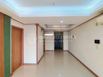 De Castle Royal Condominium