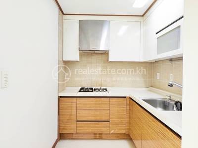 De Castle Royal Condominium