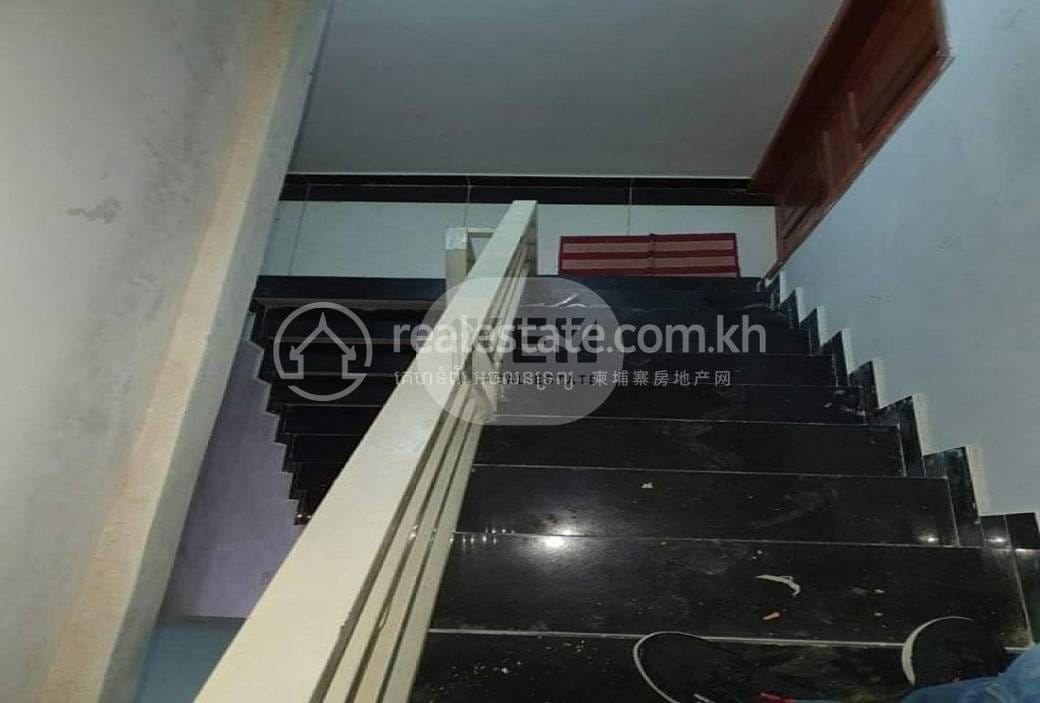 Dangkao ផ្ទះល្វែង សំរាប់លក់ នៅDangkao