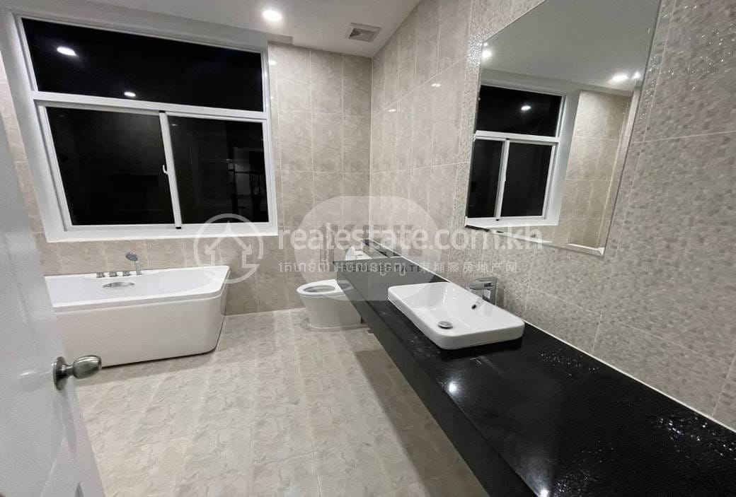 Chroy Changvar双子别墅For Sale & Rent，位于Chroy Changvar