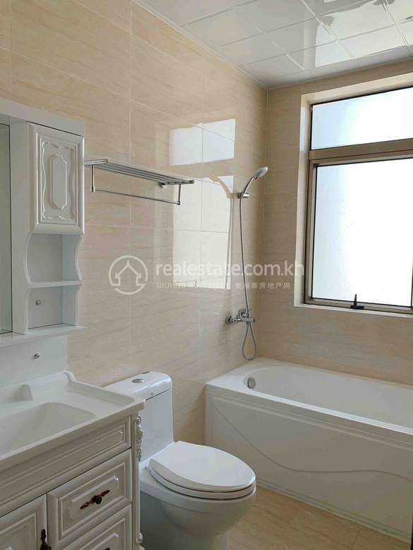 Кондоминиум For Sale & Rent in Chamkarmon $320,000