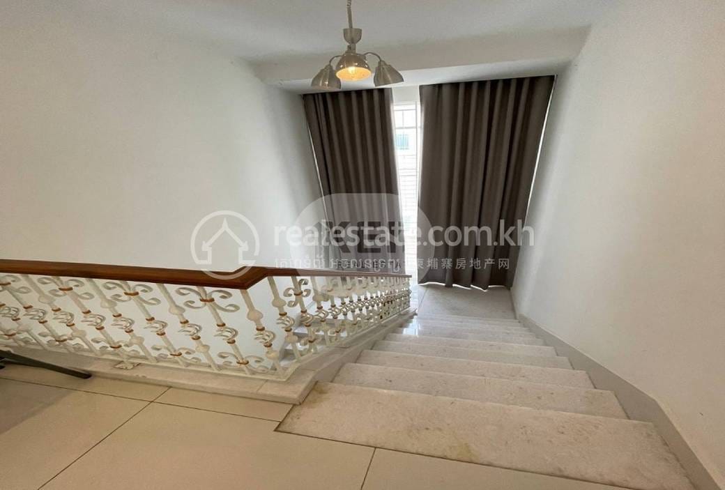 Vila For Sale & Rent in Phnom Penh Thmey, Sen Sok, Phnom Penh