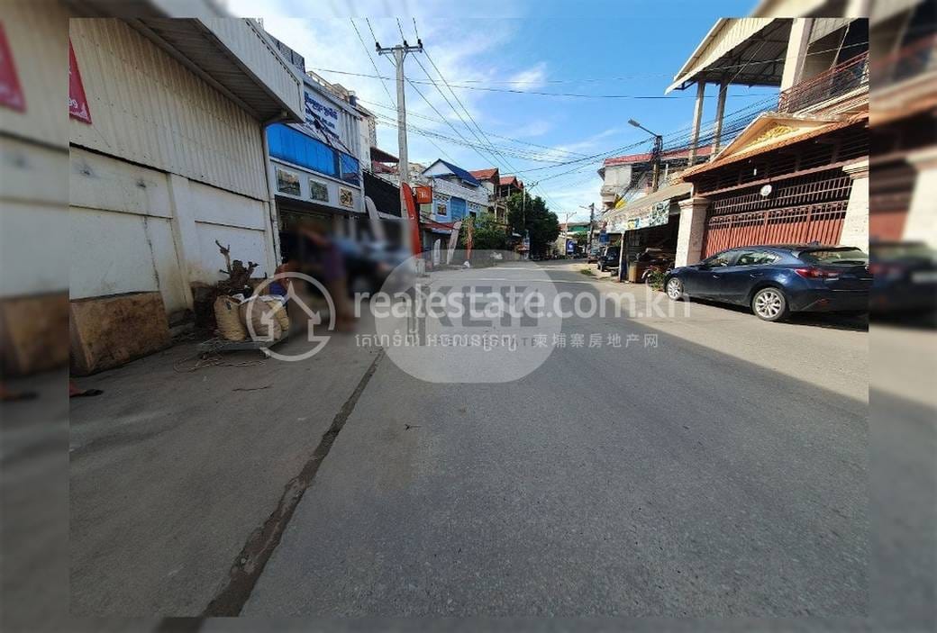 Entrepôt For Sale & Rent à Russey Keo $3,000,000
