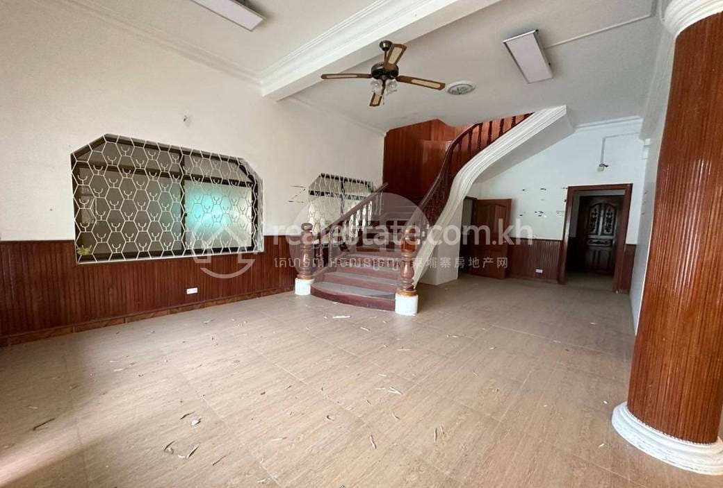 Vila K pronájmu in Tonle Bassac, Chamkarmon, Phnom Penh