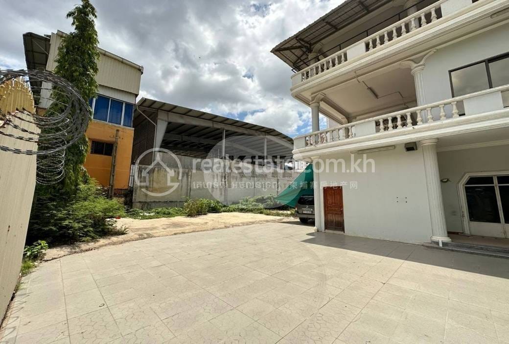 Vila K pronájmu in Chamkarmon $2,000