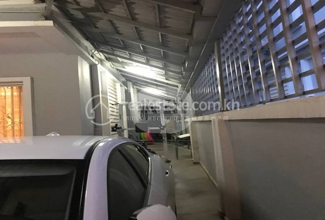 Dvojvila Na prodej in Russey Keo $249,000