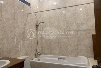 Chamkarmon别墅出租，价格$2,500