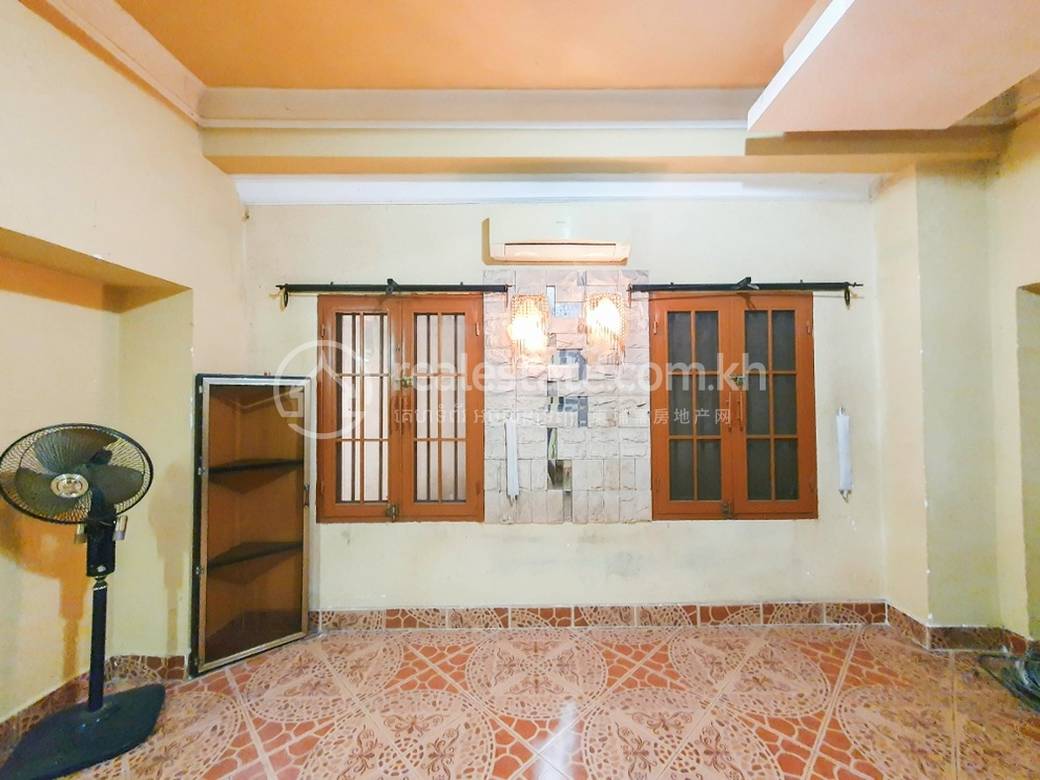 7 Makara建筑出租，价格$3,500