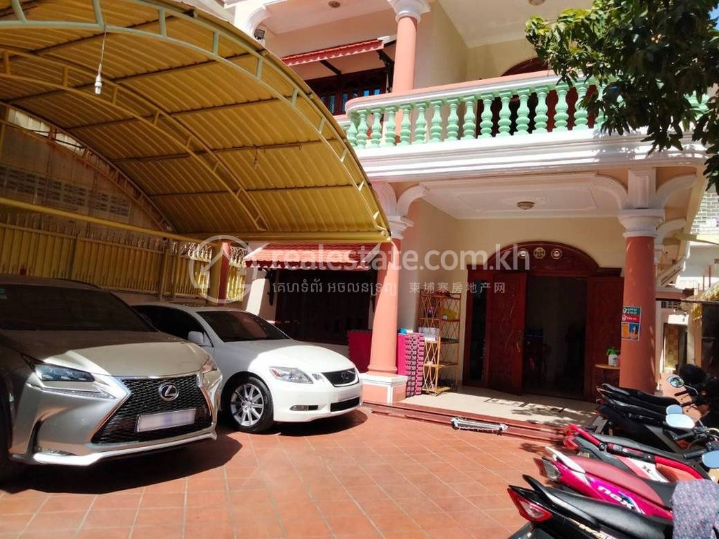 Vila K pronájmu with 2 Parking Space