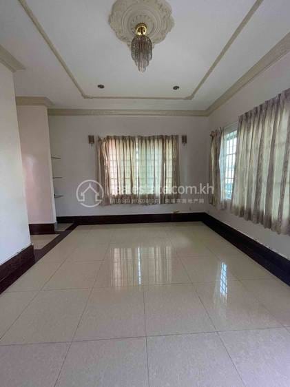 80 sqm Living Size Villa For Sale in Meanchey