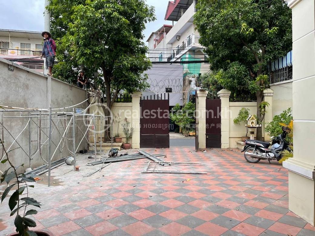 256 sqm Living Size Vila K pronájmu in Toul Kork