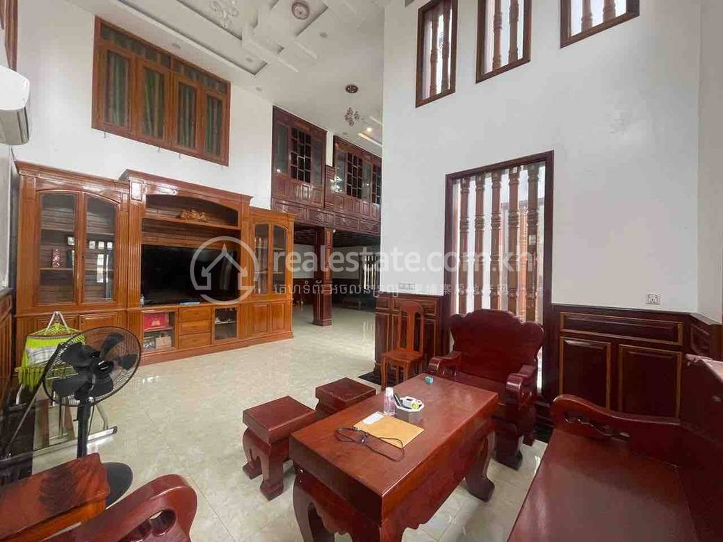 Villa À vendre de 300 m² habitables à Ta Khmau