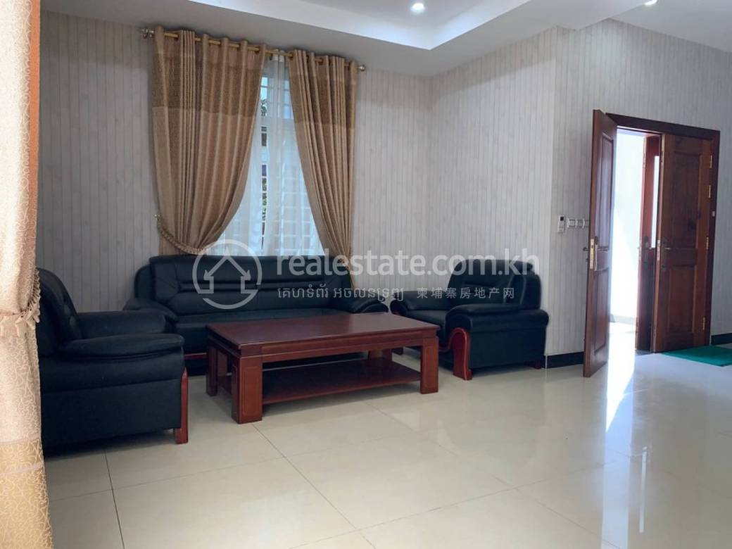 660 sqm Living Size Вилла Для Аренды in Sen Sok