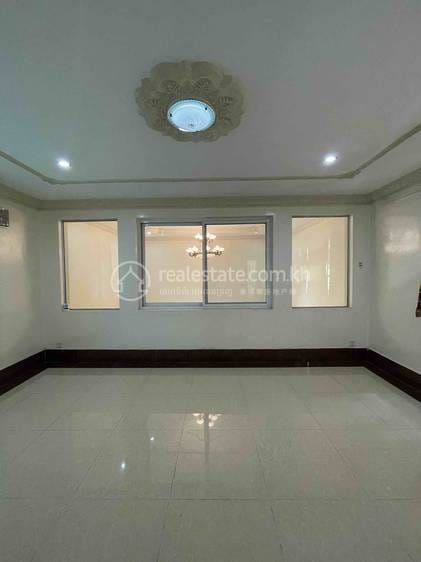 $280,000 Villa