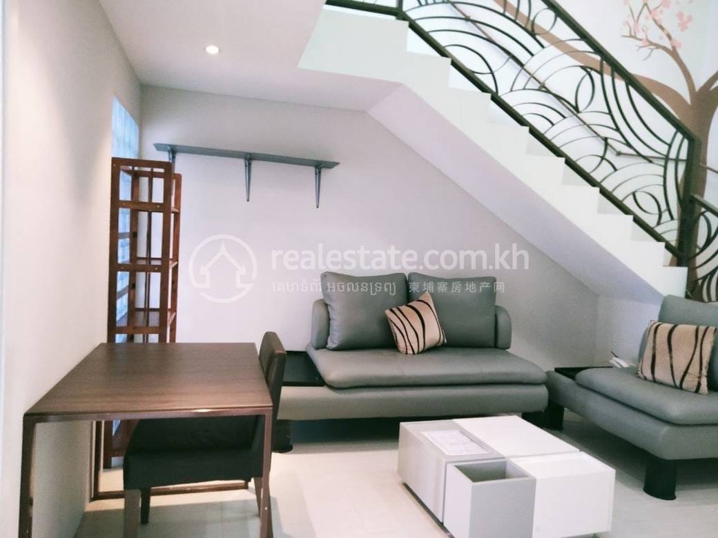 Serviced Apartment For Rent in Phsar Chas, Daun Penh, Phnom Penh