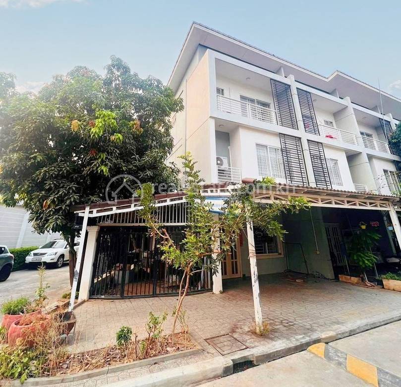 Borey Peng Huoth: The Star Platinum Mercurean I | Furnished Link House For Sale
