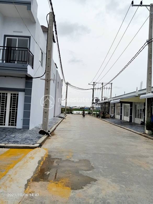 House and lot Na prodej with 1 Parking Space