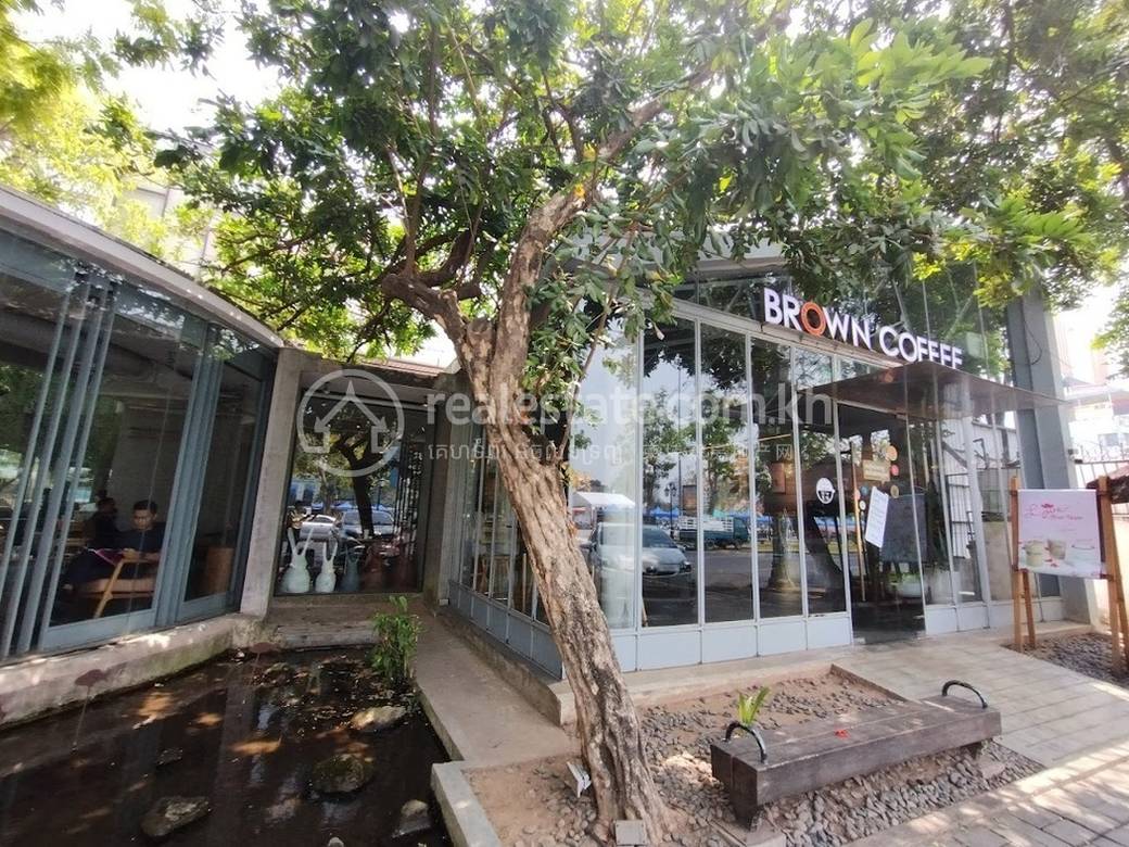 Restaurant For Sale in Daun Penh $6,000,000
