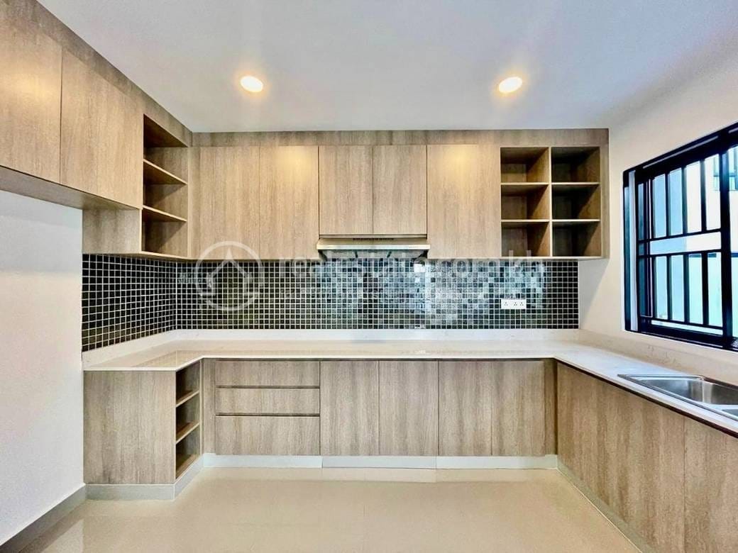 4卧室双子别墅For Sale & Rent，价格$430,000