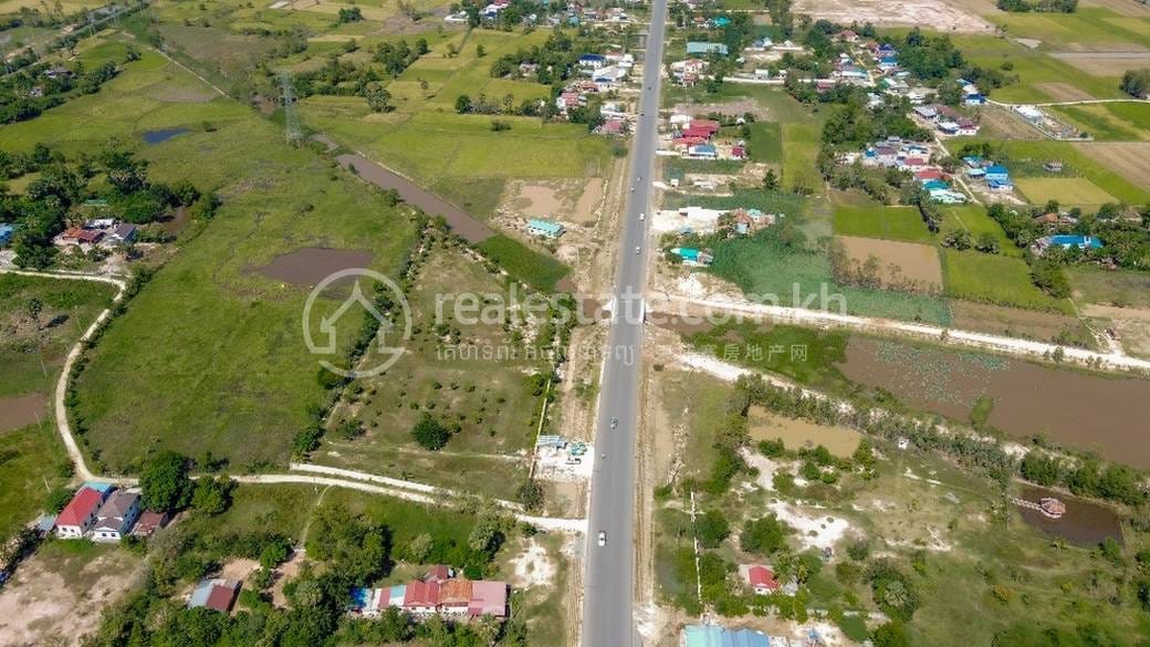 Roka Knong Pozemky Na prodej in Roka Knong